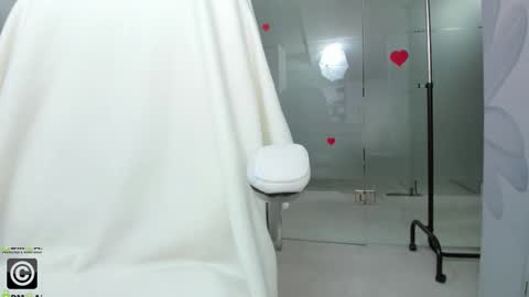Snapshot of missdominna chatting on March 21, 2026, 4:17 am Miss Domina online show from March 21, 2026, 4:17 am