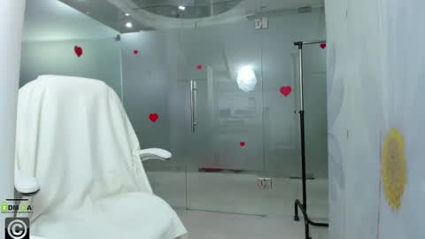 Snapshot of missdominna chatting on March 24, 2026, 3:44 am Miss Domina online show from March 24, 2026, 3:44 am