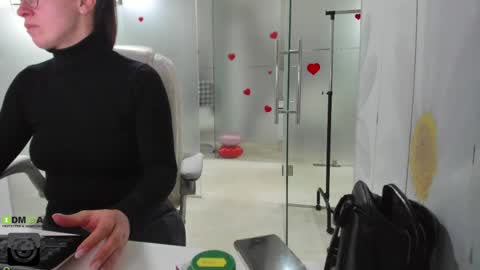 Snapshot of missdominna chatting on April 3, 2026, 2:42 am Miss Domina online show from April 3, 2026, 2:42 am