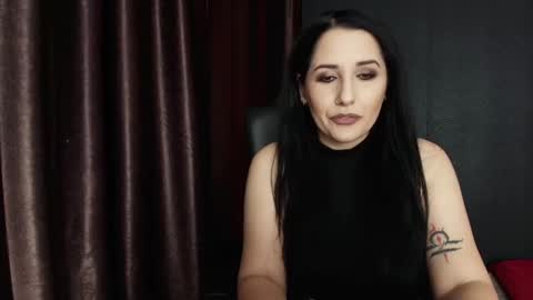 Snapshot of missdyaa chatting on January 1, 2025, 11:29 pm Miss online show from January 1, 2025, 11:29 pm