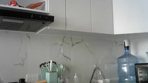 Snapshot of misselii chatting on December 20, 2024, 6:35 pm melodie online show from December 20, 2024, 6:35 pm