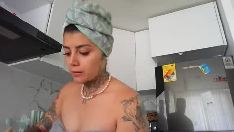 Snapshot of misselii chatting on January 26, 2025, 5:23 pm melodie online show from January 26, 2025, 5:23 pm