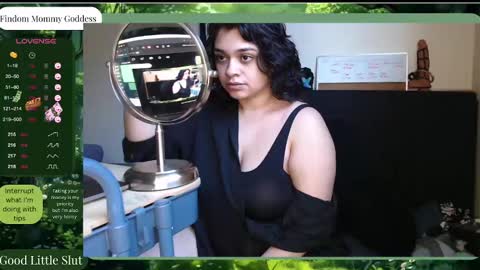 Snapshot of missestephy1997 chatting on January 28, 2025, 10:23 pm Miss Estephy online show from January 28, 2025, 10:23 pm