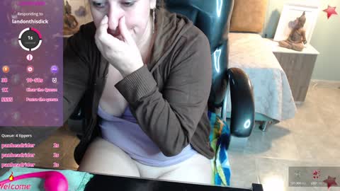 Snapshot of missgomezz_ chatting on February 1, 2025, 6:54 am Maria Gomezz online show from February 1, 2025, 6:54 am