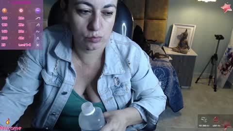 Snapshot of missgomezz_ chatting on February 5, 2025, 10:41 am Maria Gomezz online show from February 5, 2025, 10:41 am