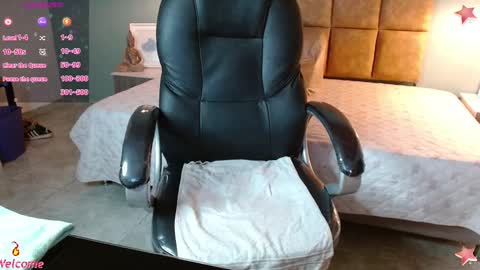 Snapshot of missgomezz_ chatting on March 4, 2025, 3:11 am Maria Gomezz online show from March 4, 2025, 3:11 am