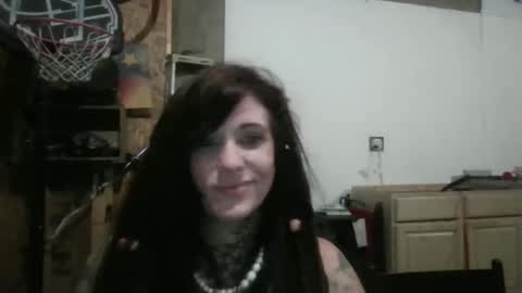 Snapshot of misshoneybadger333 chatting on October 18, 2025, 12:57 am misshoneybadger333 online show from October 18, 2025, 12:57 am