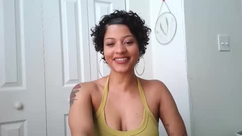 Snapshot of missjuulz chatting on December 17, 2025, 8:48 pm Juulz online show from December 17, 2025, 8:48 pm