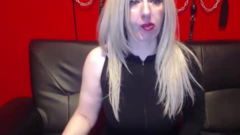 Snapshot of misskaliania chatting on February 8, 2025, 3:52 am MissKaliAnia online show from February 8, 2025, 3:52 am