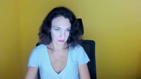 Christina online show from October 13, 2025, 11:21 am