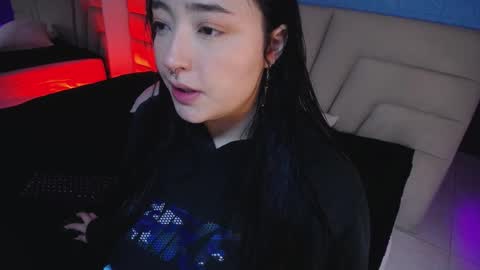 Miss Loise online show from October 14, 2025, 4:02 am