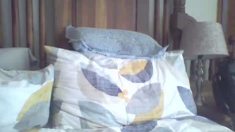 Snapshot of missmeandre chatting on December 18, 2024, 7:47 am 4bdn couple online show from December 18, 2024, 7:47 am