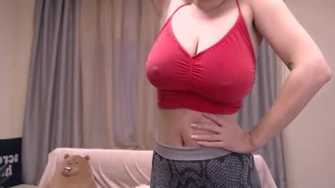 Snapshot of missmelons_ chatting on February 15, 2026, 2:25 pm Li online show from February 15, 2026, 2:25 pm