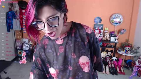 Snapshot of missmia2 chatting on December 16, 2024, 4:05 pm Miss Mia online show from December 16, 2024, 4:05 pm