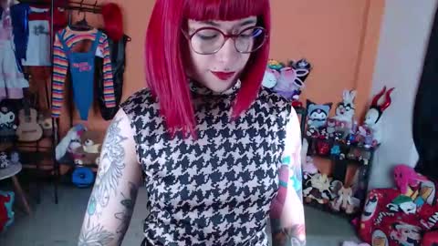 Miss Mia online show from February 27, 2026, 10:37 am