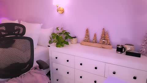 Snapshot of missmina chatting on February 13, 2026, 4:41 am Mina online show from February 13, 2026, 4:41 am