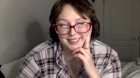 Snapshot of missmistressmal chatting on December 16, 2025, 10:15 pm missmistressmal online show from December 16, 2025, 10:15 pm