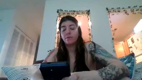 MissMona online show from March 31, 2026, 10:54 pm