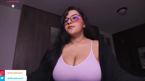 MissMoon online show from November 5, 2025, 10:54 pm