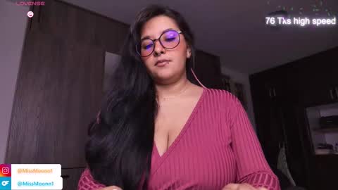 MissMoon online show from November 18, 2025, 9:52 pm