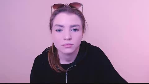 Olivia online show from February 10, 2025, 8:20 am