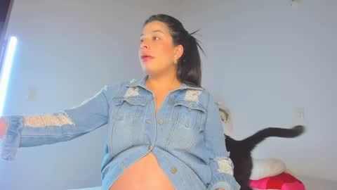 Snapshot of misspaulag chatting on February 5, 2025, 12:10 am misspaulag online show from February 5, 2025, 12:10 am