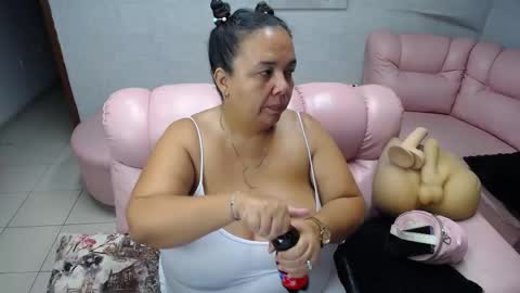 Penelope online show from November 12, 2025, 11:54 am