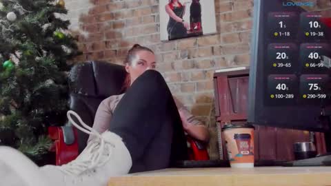 Miss Venus online show from January 15, 2025, 7:26 am