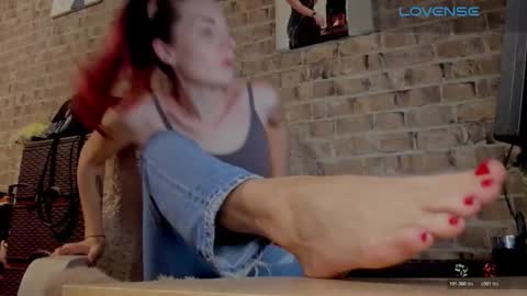 Miss Venus online show from November 28, 2025, 3:14 pm