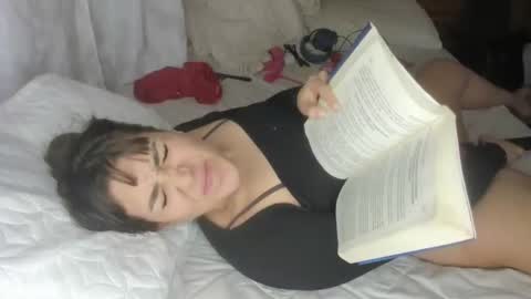 Snapshot of misspink152015 chatting on February 12, 2025, 4:23 am sarah online show from February 12, 2025, 4:23 am