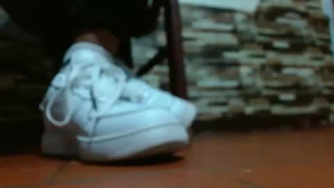 Snapshot of misssam28 chatting on December 27, 2024, 3:20 am TELL ME MISS online show from December 27, 2024, 3:20 am