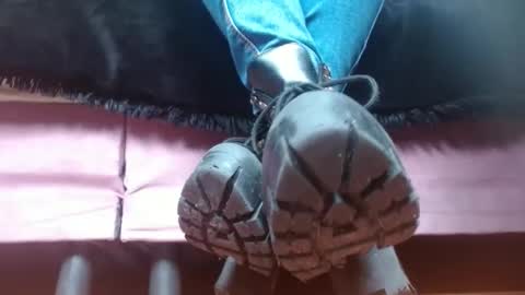 Snapshot of misssam28 chatting on March 4, 2025, 2:42 pm TELL ME MISS online show from March 4, 2025, 2:42 pm