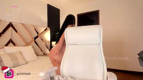 Snapshot of missthailand_ chatting on December 15, 2025, 10:03 pm Fernanda Davila online show from December 15, 2025, 10:03 pm