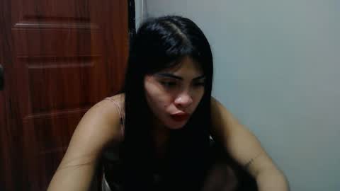Snapshot of missunknownxoxo chatting on May 19, 2026, 2:45 pm sofia online show from May 19, 2026, 2:45 pm