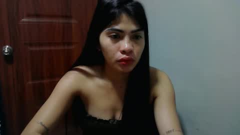 sofia online show from June 3, 2026, 1:41 am