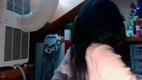 Snapshot of missversatile chatting on April 29, 2026, 5:52 pm Miss Versatile online show from April 29, 2026, 5:52 pm