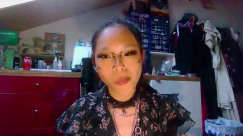 Snapshot of missversatile chatting on May 12, 2026, 5:10 pm Miss Versatile online show from May 12, 2026, 5:10 pm