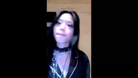 Snapshot of missversatile chatting on May 16, 2026, 8:07 pm Miss Versatile online show from May 16, 2026, 8:07 pm