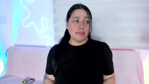 Snapshot of missweetpeach chatting on October 22, 2025, 11:37 pm Pau OFmissweetpeach online show from October 22, 2025, 11:37 pm