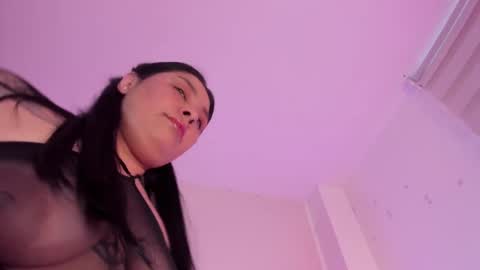 Snapshot of missweetpeach chatting on November 18, 2025, 9:08 pm Pau OFmissweetpeach online show from November 18, 2025, 9:08 pm