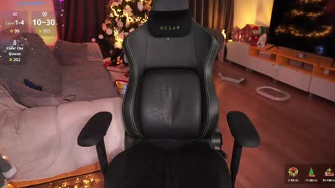 Snapshot of misswiney chatting on December 18, 2024, 6:57 pm Winey online show from December 18, 2024, 6:57 pm