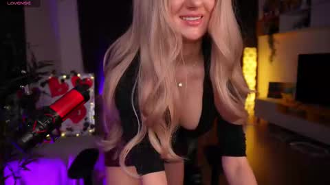 Snapshot of misswiney chatting on February 23, 2025, 4:46 pm Winey online show from February 23, 2025, 4:46 pm