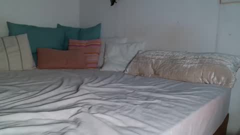 Monique  online show from June 1, 2026, 4:58 am