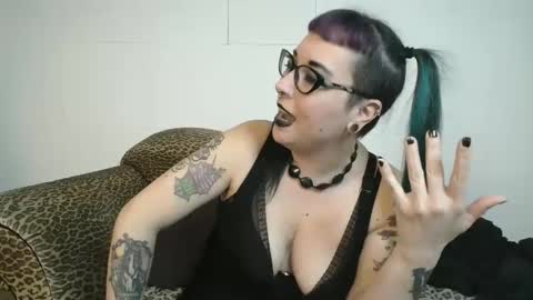 Snapshot of missy_dee chatting on February 5, 2025, 6:02 am Missy Dee online show from February 5, 2025, 6:02 am