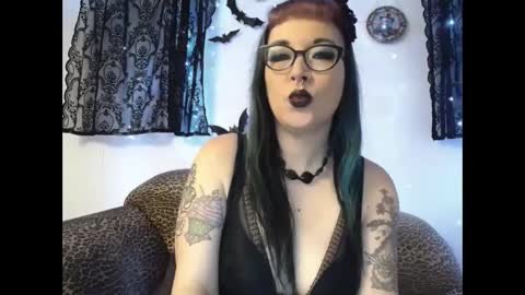 Snapshot of missy_dee chatting on February 26, 2025, 3:32 am Missy Dee online show from February 26, 2025, 3:32 am