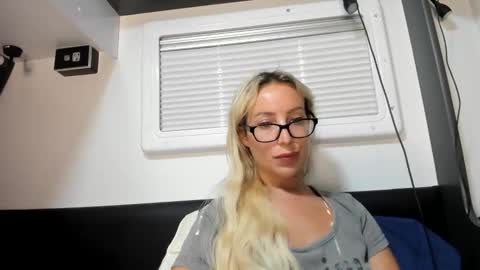 Snapshot of missy_matrix chatting on March 4, 2026, 1:33 am Missy matrix online show from March 4, 2026, 1:33 am