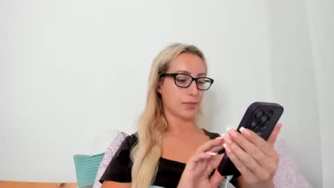 Snapshot of missy_matrix chatting on June 15, 2026, 9:44 am Missy matrix online show from June 15, 2026, 9:44 am