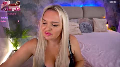 Snapshot of missyymarty chatting on November 15, 2025, 8:55 am missyymarty online show from November 15, 2025, 8:55 am