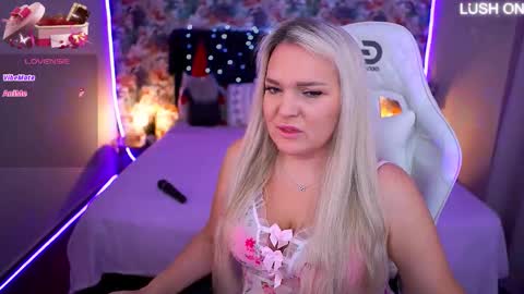 Snapshot of missyymarty chatting on December 16, 2025, 8:30 am missyymarty online show from December 16, 2025, 8:30 am