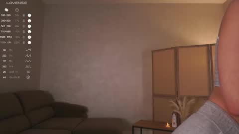 Mia online show from October 23, 2025, 5:55 pm